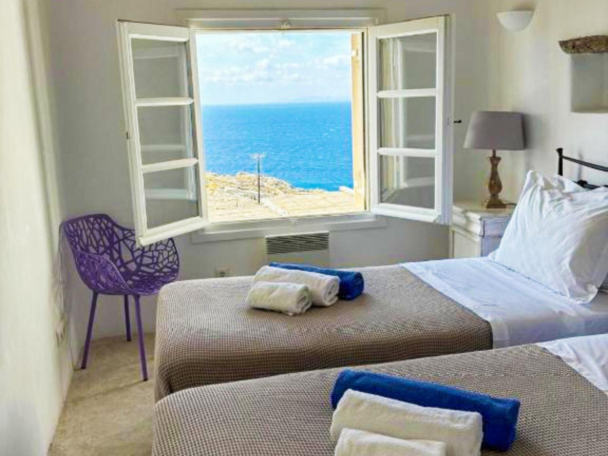 White Rock & * Houlakia (Mykonos)