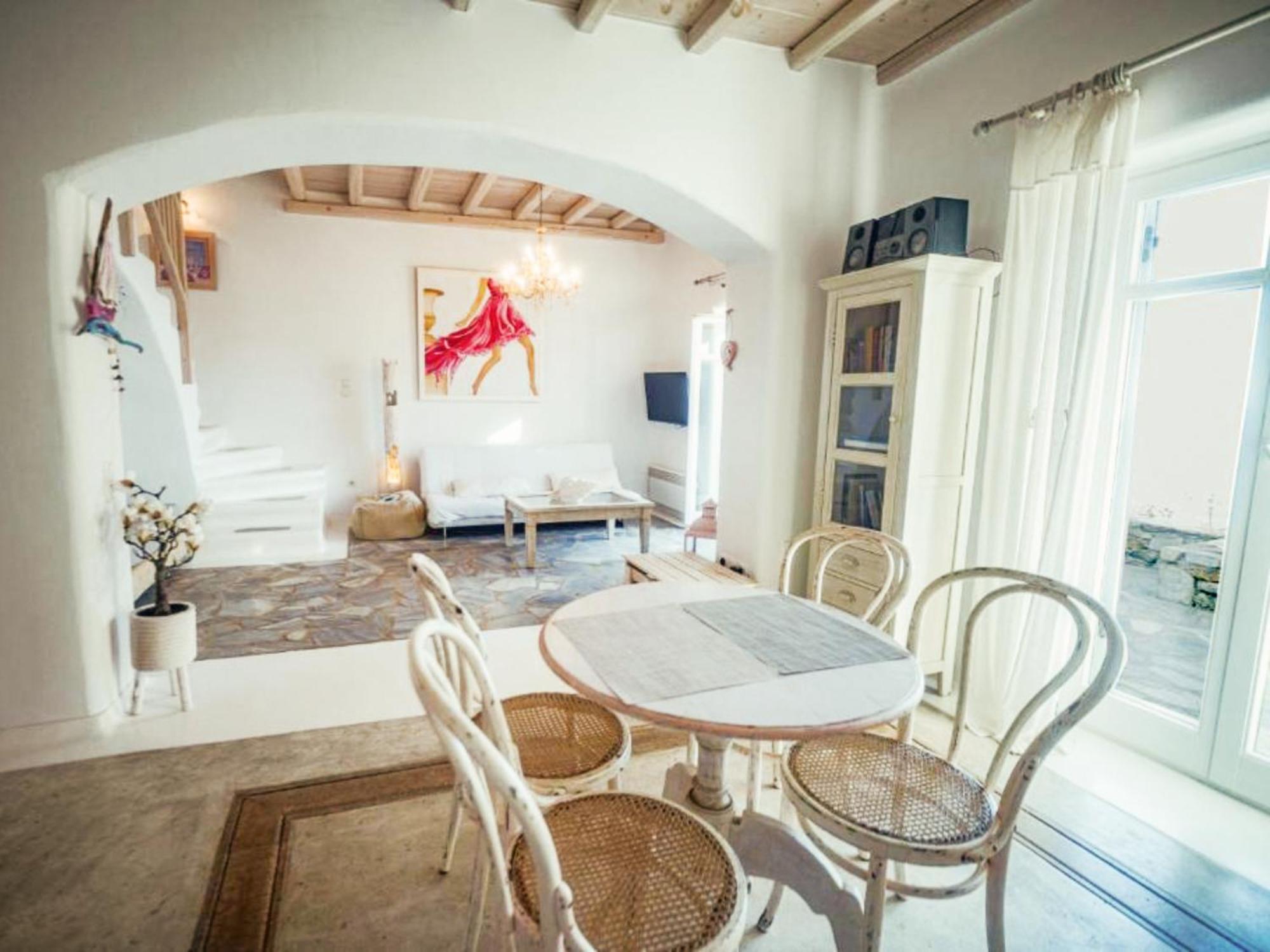White Rock & Hotel Houlakia (Mykonos)