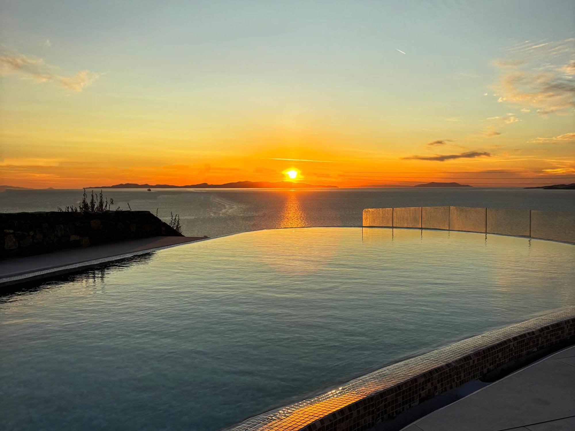 White Rock & * Houlakia (Mykonos)
