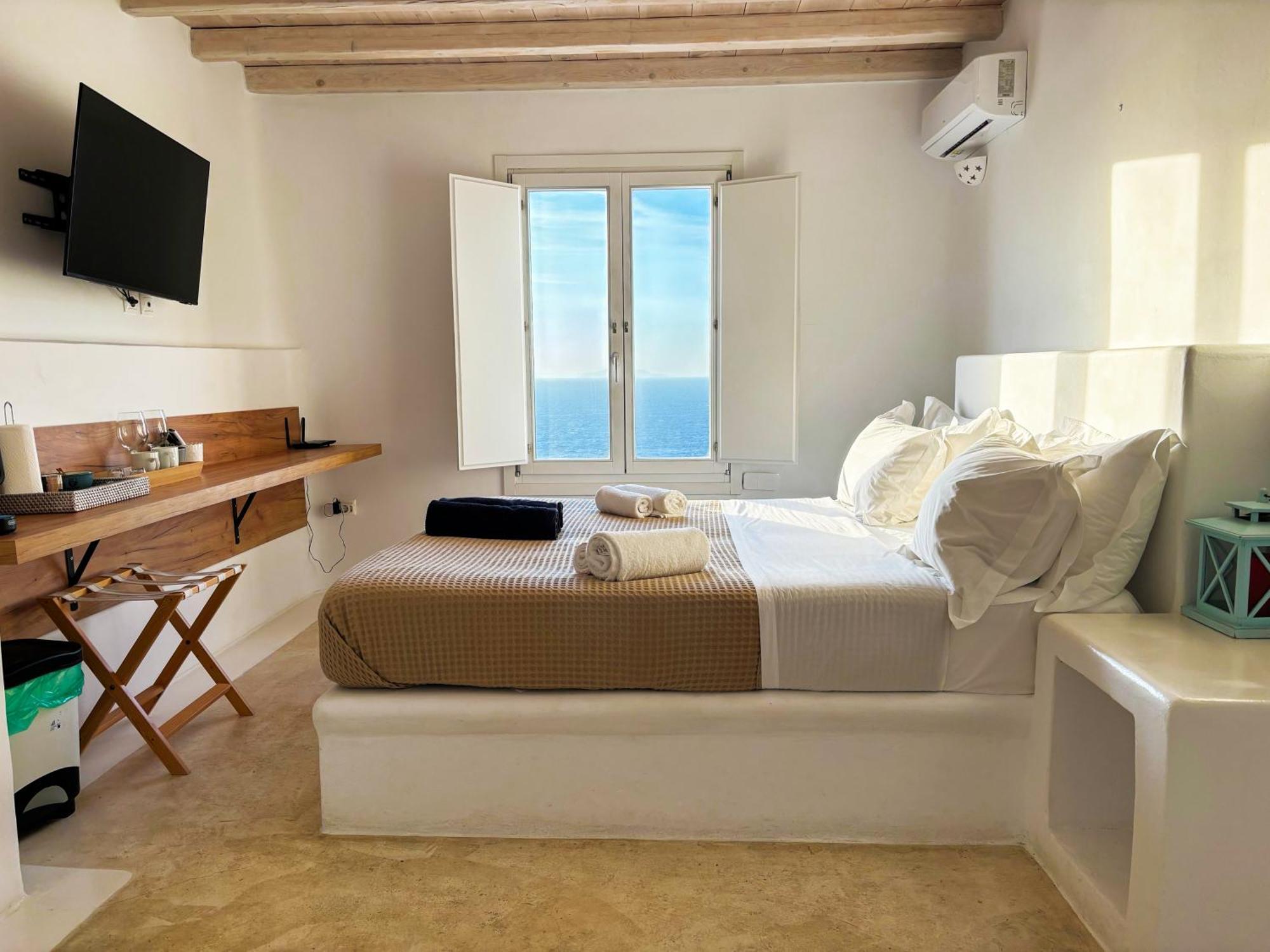 White Rock & * Houlakia (Mykonos)