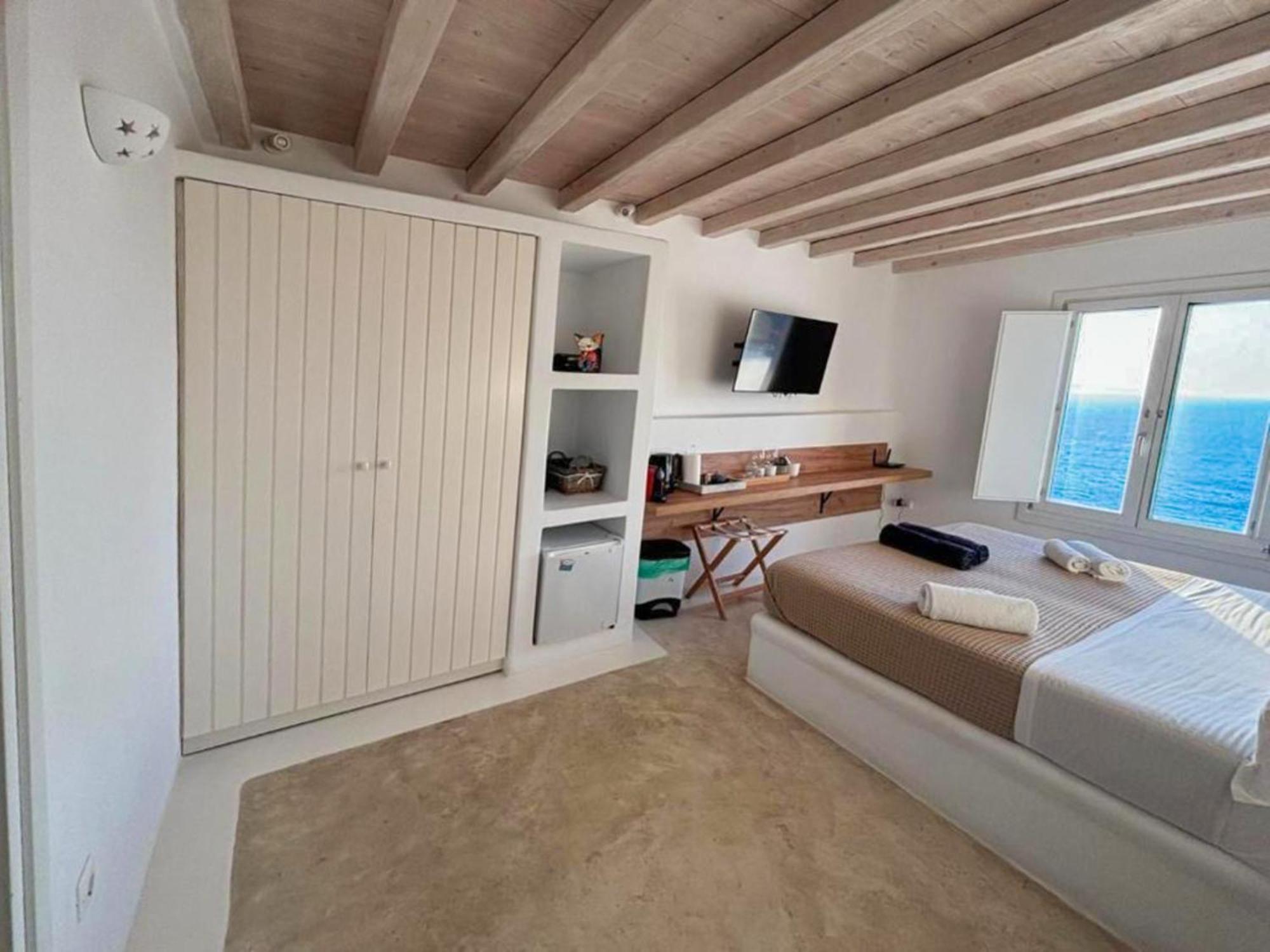 White Rock & Houlakia (Mykonos)